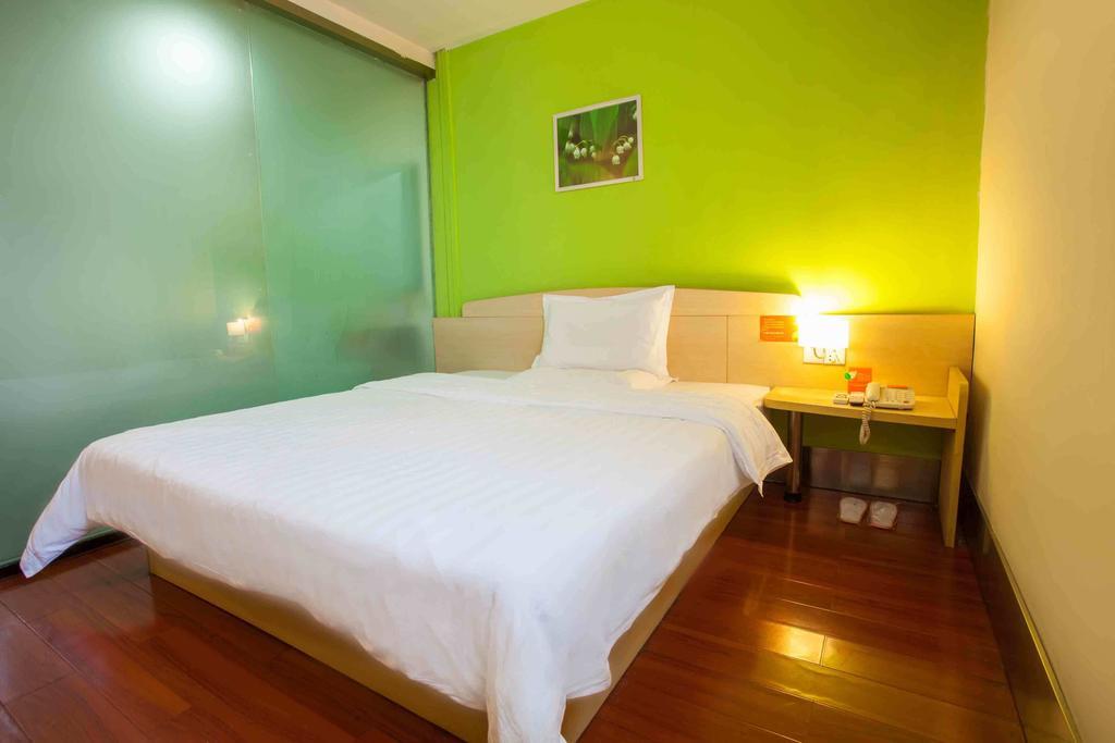 7Days Inn Chengdu North Railway Station Room photo